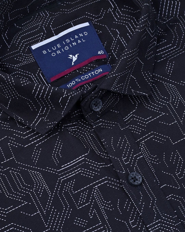 Black Dotted Maze Print -Full-Stain Proof