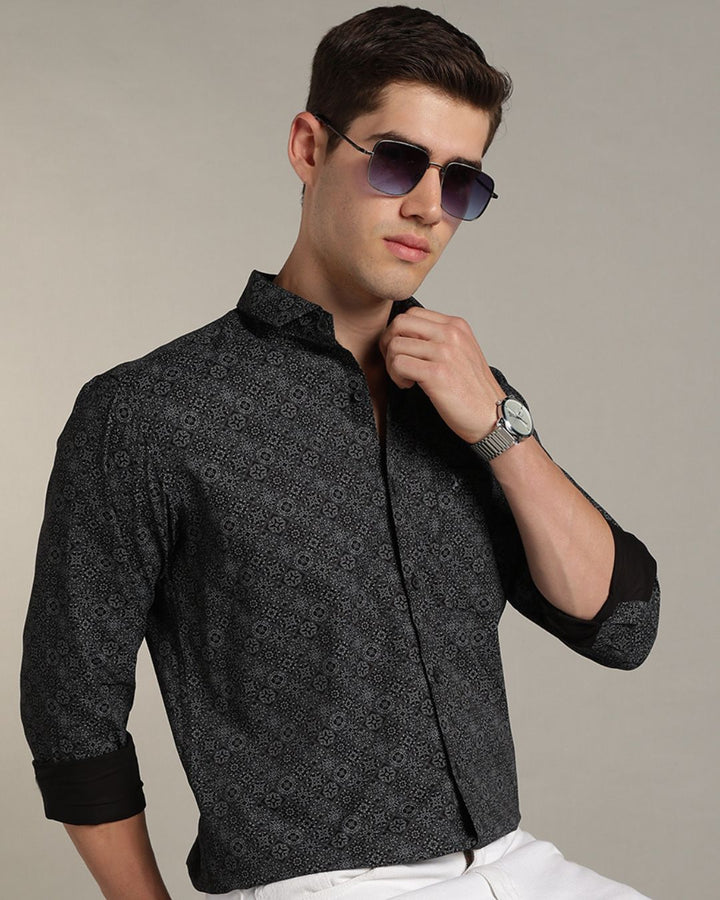 Black Mosaic Print -Full-Stain Proof