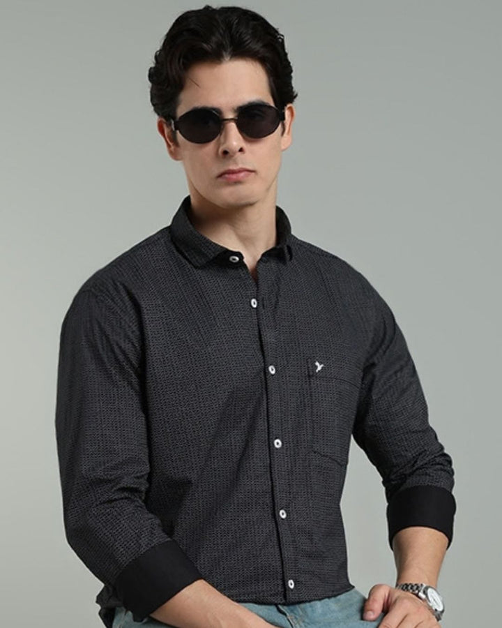 Black Wavy Print -Full-Stain Proof