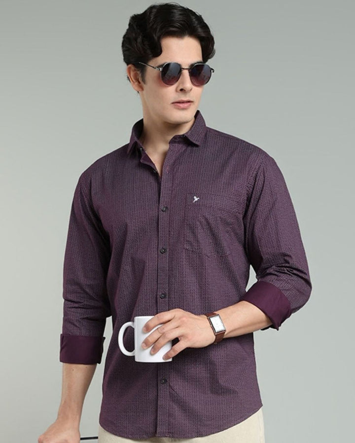 Wine Wavy Print -Full-Stain Proof