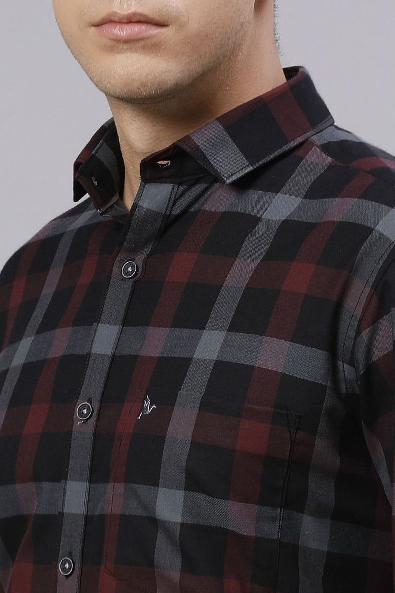 Classy Red and Black Checks - Full-Stain Proof