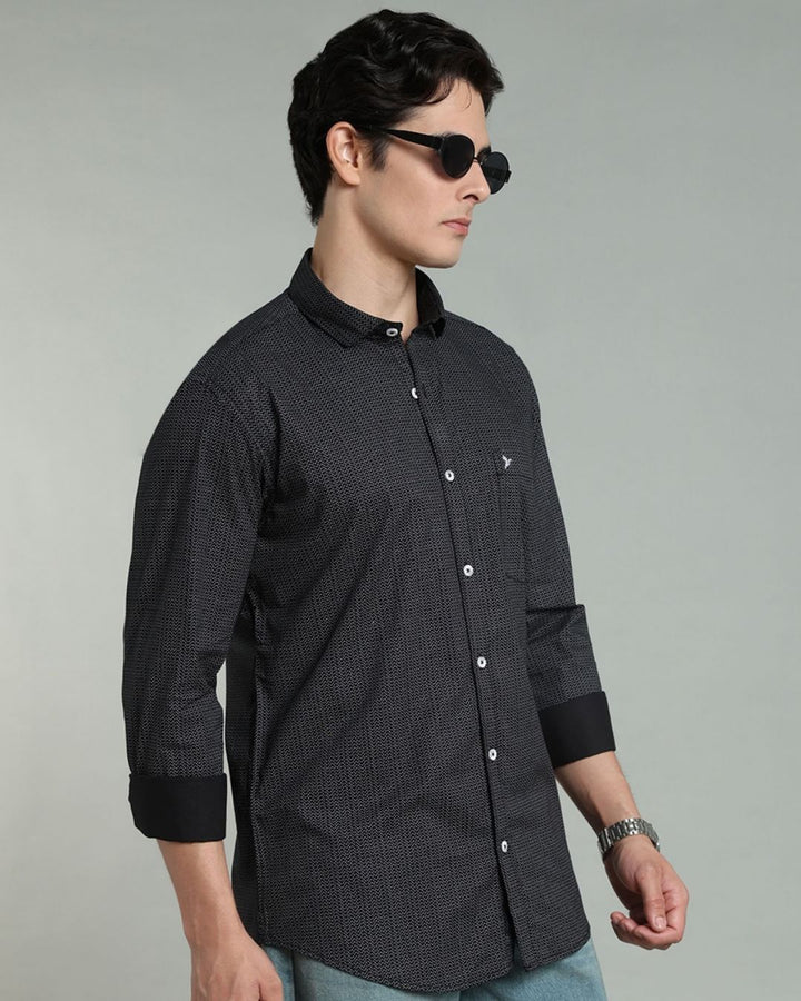 Black Wavy Print -Full-Stain Proof