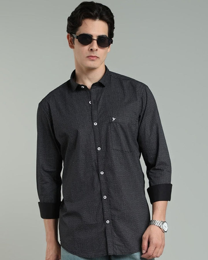 Black Wavy Print -Full-Stain Proof