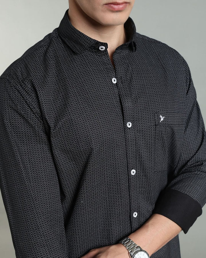 Black Wavy Print -Full-Stain Proof
